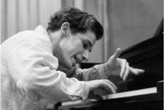 Glenn Gould: Music, Performance, and Persona